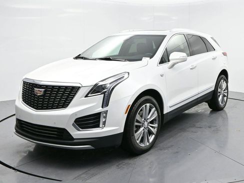 Certified 2024 Cadillac XT5 Premium Luxury w/ LPO, Floor Liner Package image 3