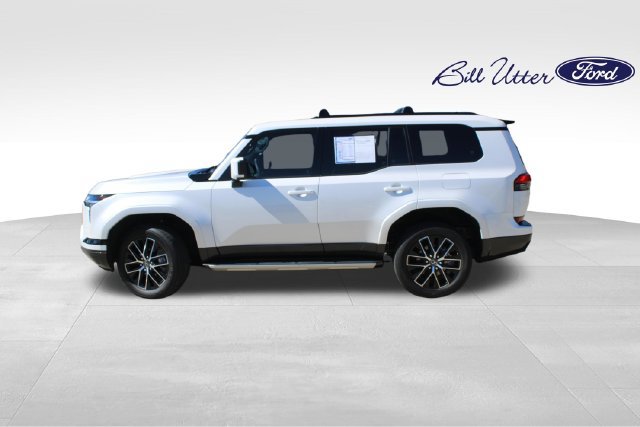 Used 2026 Lexus GX 550 w/ Accessory Package (2T) AWD/4WD image 8