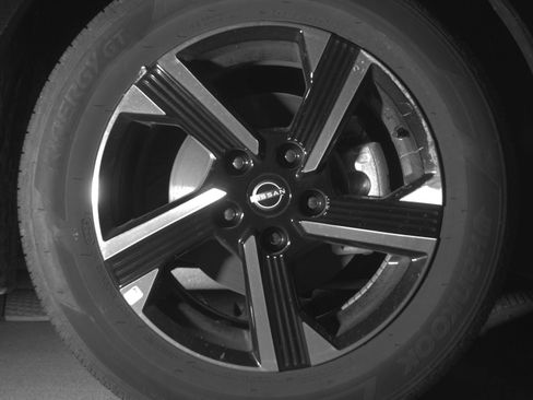 Used 2025 Nissan Sentra SV FWD image 13