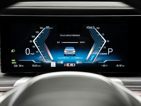 Used 2023 BMW i7 xDrive60 image 45