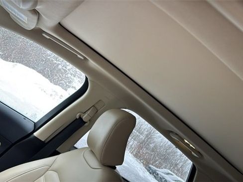 Certified 2024 Ford Edge SEL w/ Convenience Package image 7