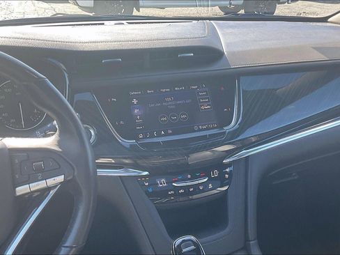 Used 2020 Cadillac XT6 Premium Luxury image 6