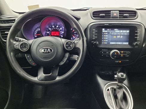 Used 2018 Kia Soul + FWD image 22