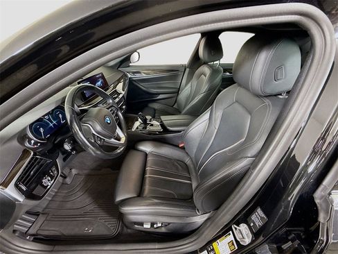 Used 2019 BMW 530i xDrive w/ Convenience Package image 15