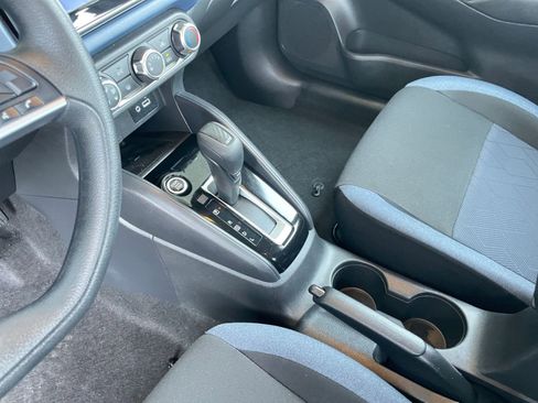 Used 2025 Nissan Versa SV image 41