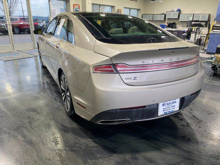 Used 2017 Lincoln MKZ Reserve w/ Climate Package FWD image 5