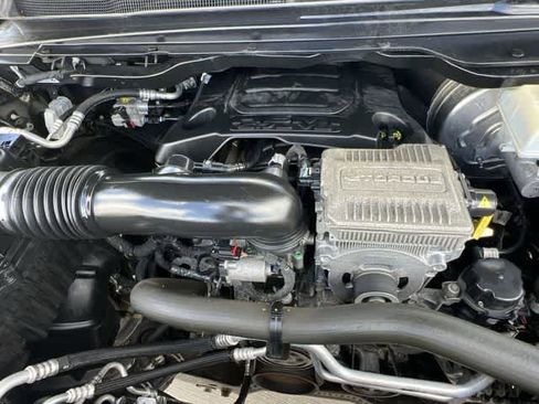 Used 2021 RAM 1500 Laramie w/ Sport Appearance Package AWD/4WD image 10