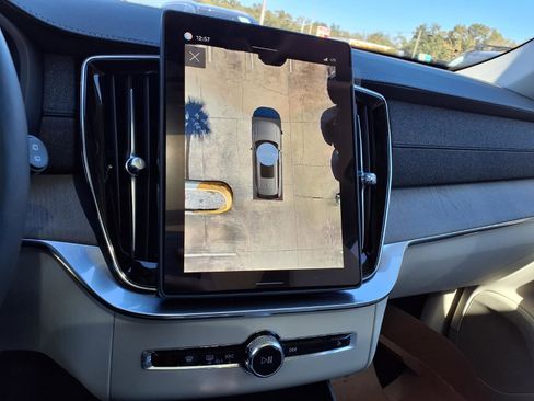 New 2026 Volvo XC90 B6 Ultra w/ Protection Package image 15