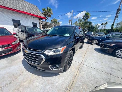 Used 2020 Chevrolet Traverse LT FWD image 18