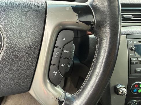 Used 2011 GMC Yukon SLT w/ SLT-2 Equipment Package AWD/4WD image 19