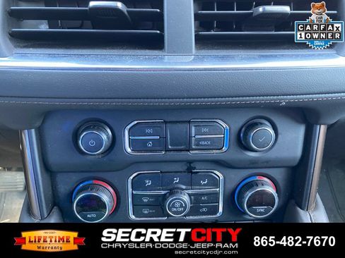 Used 2021 Chevrolet Suburban High Country w/ Premium Package AWD/4WD image 16