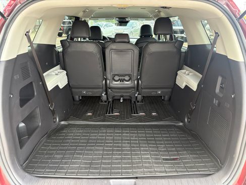 Used 2024 Kia Carnival LX FWD image 25