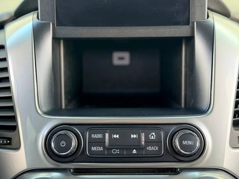 Used 2019 Chevrolet Suburban LT image 30