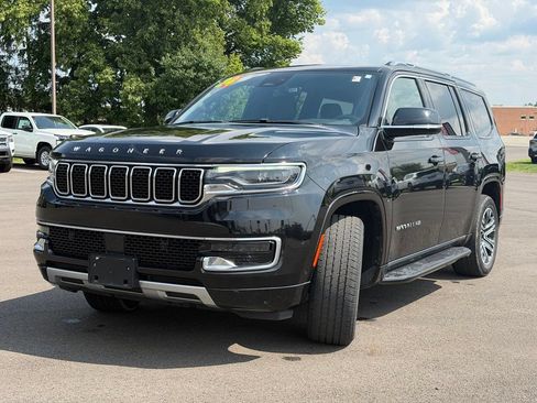 Used 2024 Jeep Wagoneer Series II w/ Flexible Seating Group AWD/4WD image 2