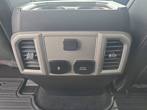 Used 2020 Ford F250 Lariat w/ Lariat Ultimate Package AWD/4WD image 21
