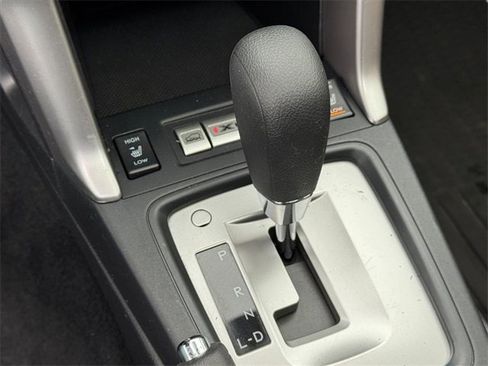 Used 2018 Subaru Forester 2.5i Premium w/ All-Weather Package image 18