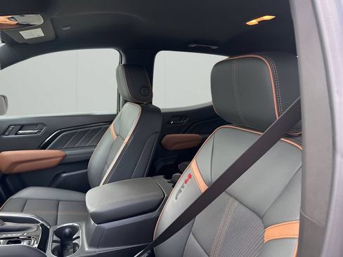 New 2026 GMC Canyon AT4 w/ Nightfall Essentials Package AWD/4WD image 34