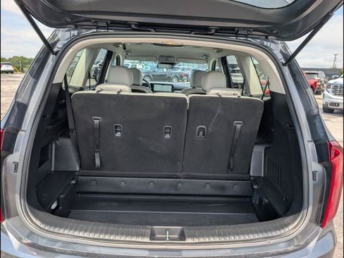 Used 2024 Kia Telluride S FWD image 22