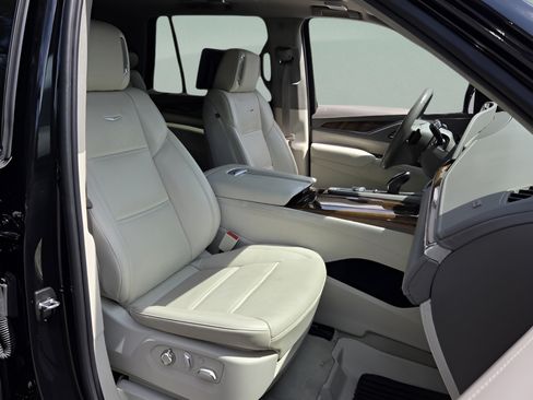 Used 2024 Cadillac Escalade Sport Platinum w/ LPO, ONYX Package RWD image 12