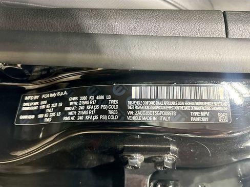 Used 2016 Jeep Renegade Trailhawk AWD/4WD image 32
