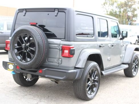 Used 2023 Jeep Wrangler Unlimited Sahara w/ Cold Weather Group AWD/4WD image 5