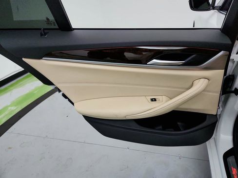 Used 2017 BMW 530i xDrive image 25