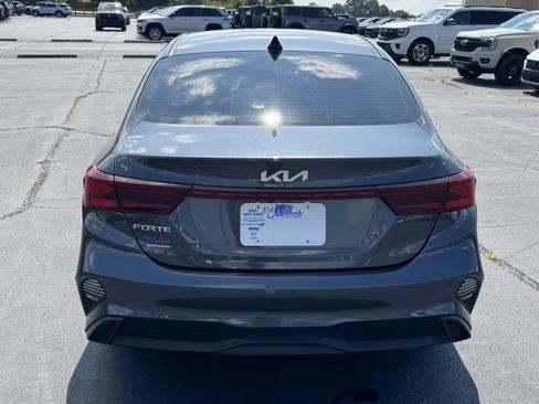 Used 2024 Kia Forte LXS w/ LXS Technology Package FWD image 6