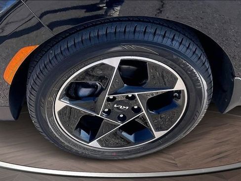 Used 2023 Kia Soul EX image 9