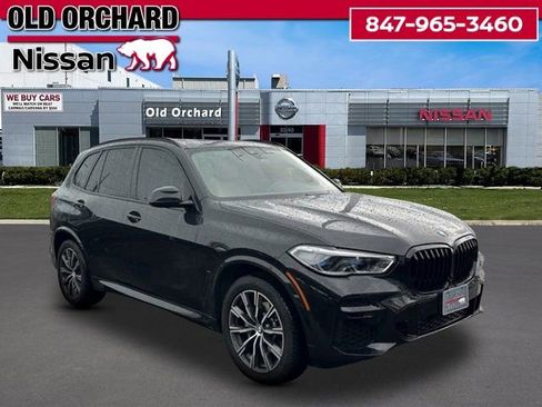 Used 2022 BMW X5 xDrive40i w/ M Sport Package image 3