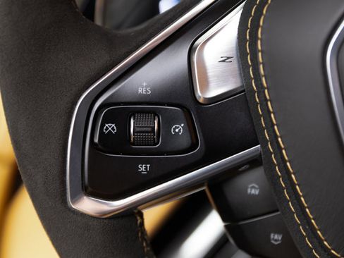 Used 2020 Chevrolet Corvette Stingray Premium Cpe w/ 3LT Preferred Equipment Group image 75