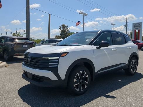 New 2025 Nissan Kicks SV w/ SV Premium Package image 8