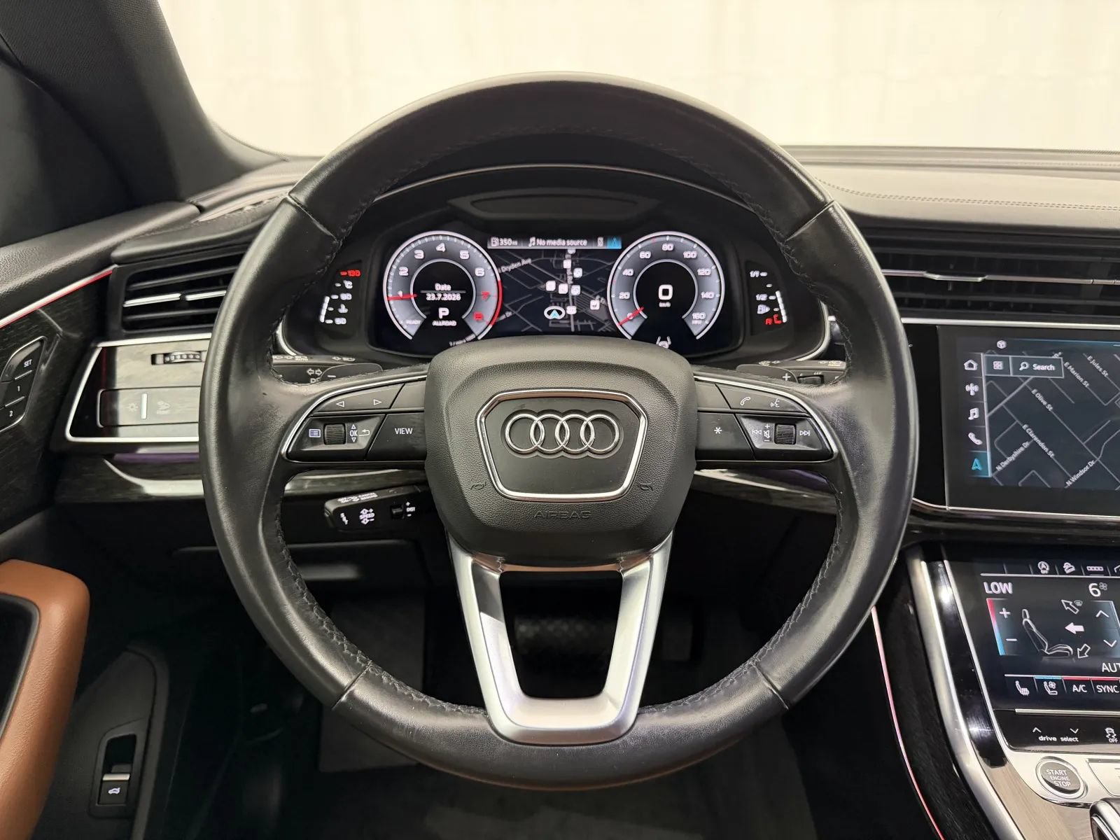 Used 2022 Audi Q8 Prestige AWD/4WD image 12
