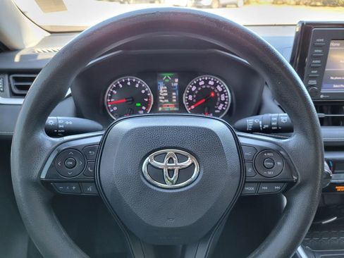 Used 2022 Toyota RAV4 XLE image 31