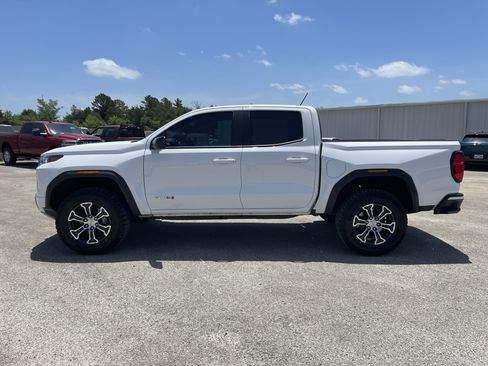 Used 2024 GMC Canyon AT4 w/ Technology Package AWD/4WD image 7