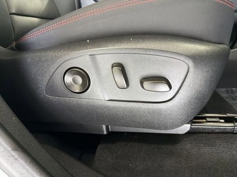 Certified 2024 Chevrolet Traverse RS image 24