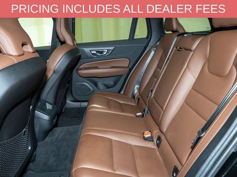 Used 2025 Volvo V60 B5 Cross Country Plus AWD/4WD image 9