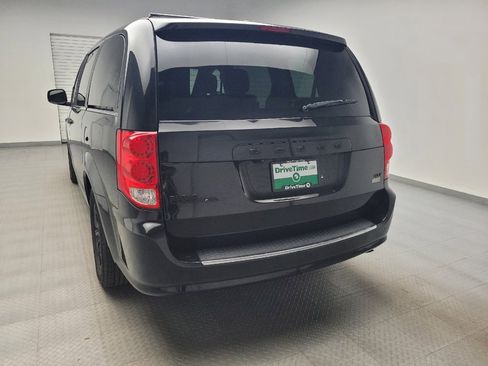 Used 2019 Dodge Grand Caravan SXT FWD image 6