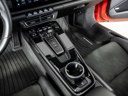Certified 2024 Porsche 911 Carrera T RWD image 18