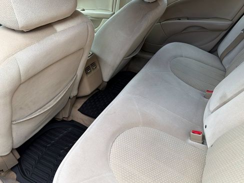 Used 2010 Buick Lucerne CX w/ CX Premium Appearance Package FWD image 11