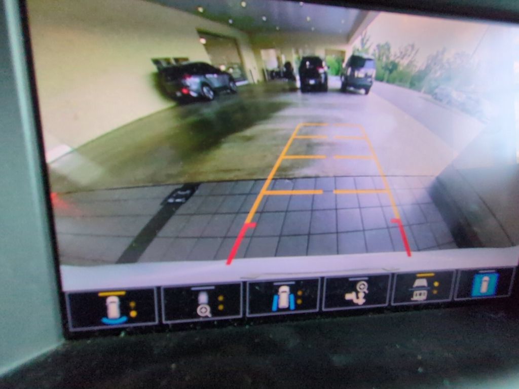 Used 2022 GMC Terrain AT4 w/ Infotainment Package II AWD/4WD image 7