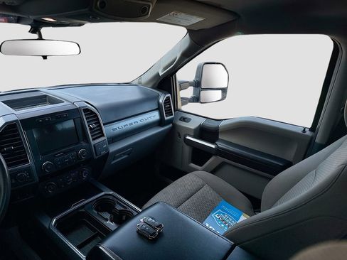 Used 2021 Ford F250 XLT w/ FX4 Off-Road Package image 23