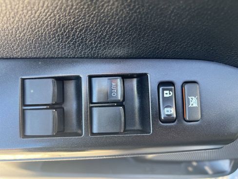 Used 2018 Toyota RAV4 XLE image 27