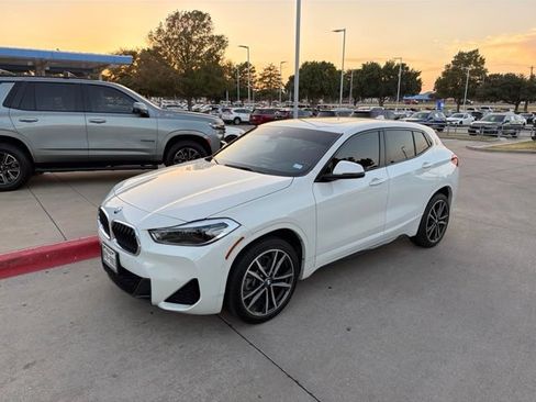 Used 2023 BMW X2 xDrive28i w/ M Sport Package AWD/4WD image 2