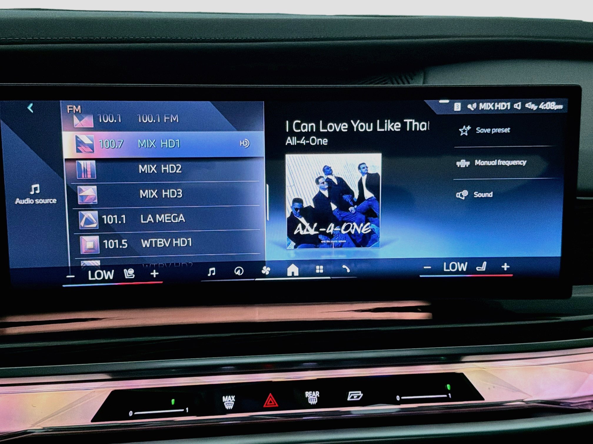 Used 2023 BMW 740i RWD image 31