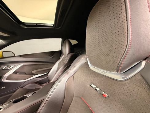 Used 2018 Chevrolet Camaro ZL1 RWD image 29