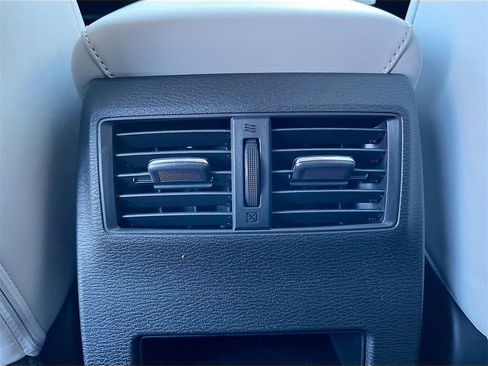 New 2026 Mitsubishi Outlander SE image 28