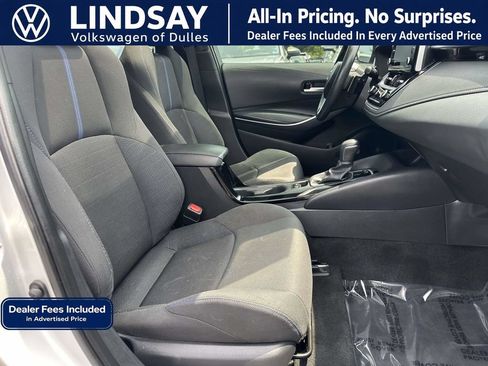 Used 2021 Toyota Corolla SE w/ SE Premium Package FWD image 12