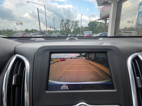 Used 2021 Chevrolet Equinox LT image 31