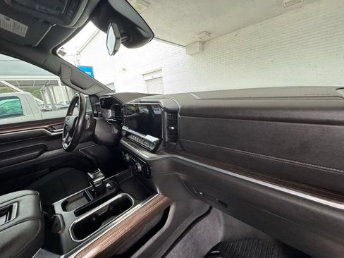 Used 2022 Chevrolet Silverado 1500 RST AWD/4WD image 17