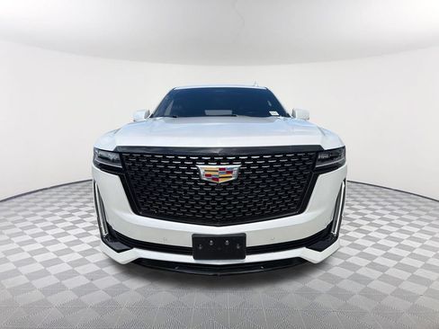 Used 2024 Cadillac Escalade Premium Luxury AWD/4WD image 2
